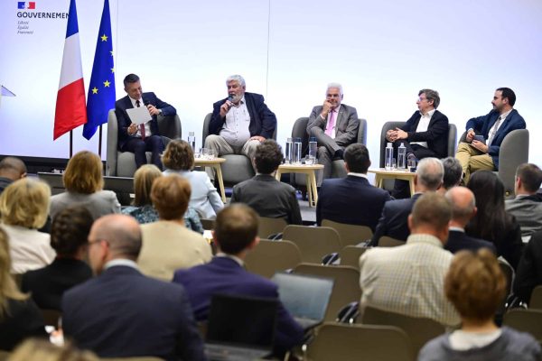 animateur-table-ronde-ministere-territoires-3 animateur-table-ronde-ministere-territoires-3